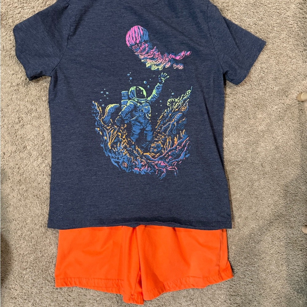 🌼5/$10🌼Cat & Jack Navy Astronaut Tee and Orange Shorts Set size 10/12